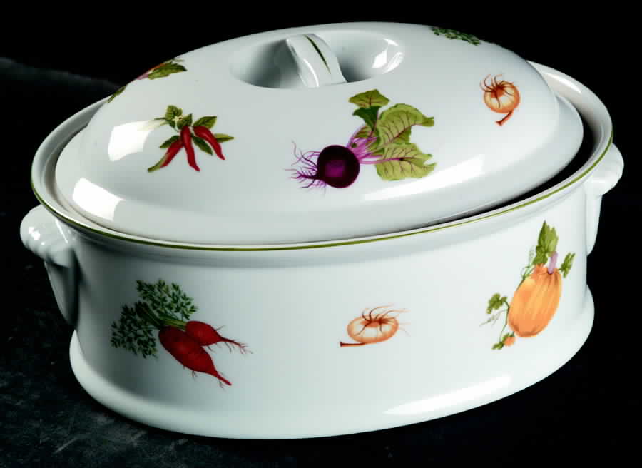 Vegetable Garden 2 Quart Oval Covered Casserole by Sadek-1