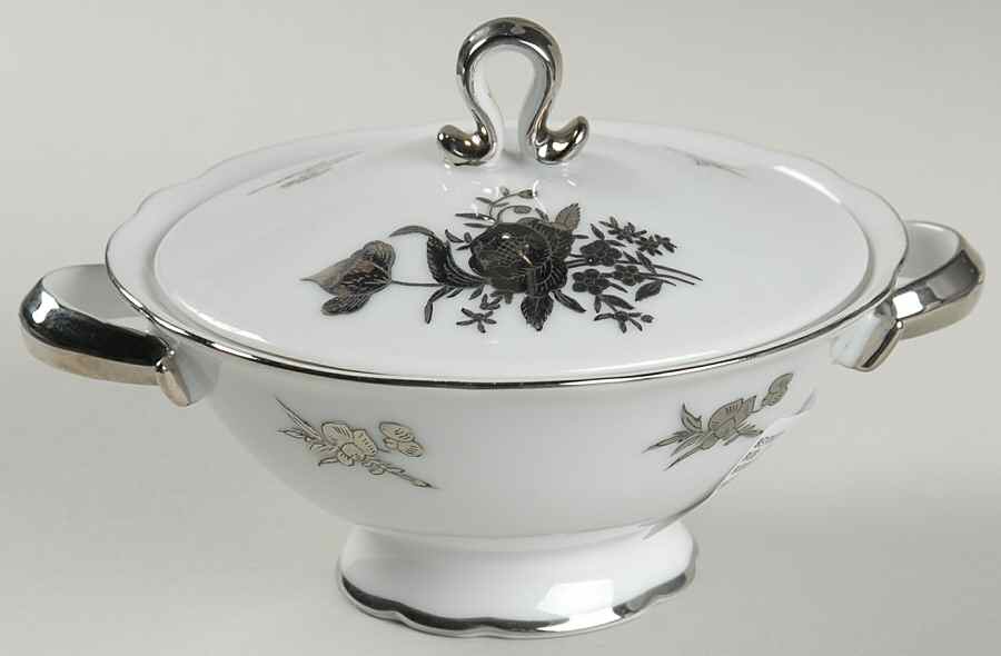 397 (Scalloped Edge) Sugar Bowl & Lid by Seyei Toki Co-1