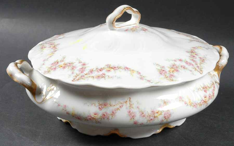 51303 Round Covered Vegetable by Syracuse-1