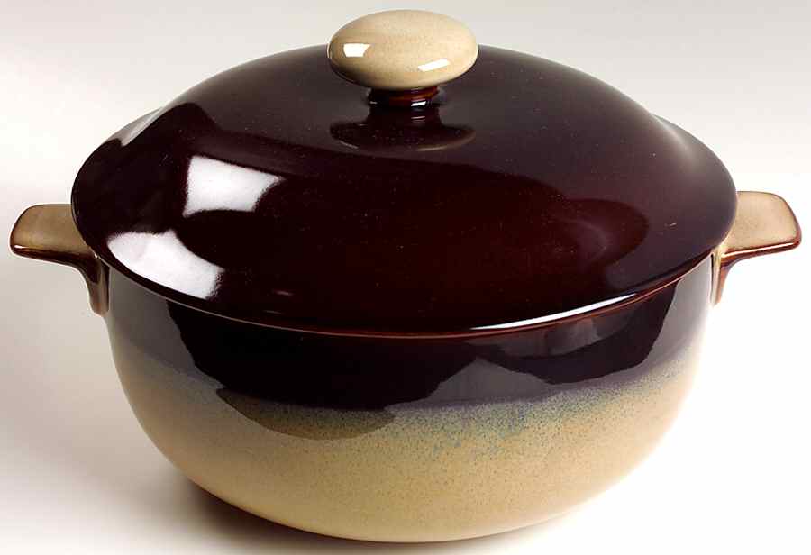 Nova Brown 2.5 Qt Round Covered Casserole by Sango-1