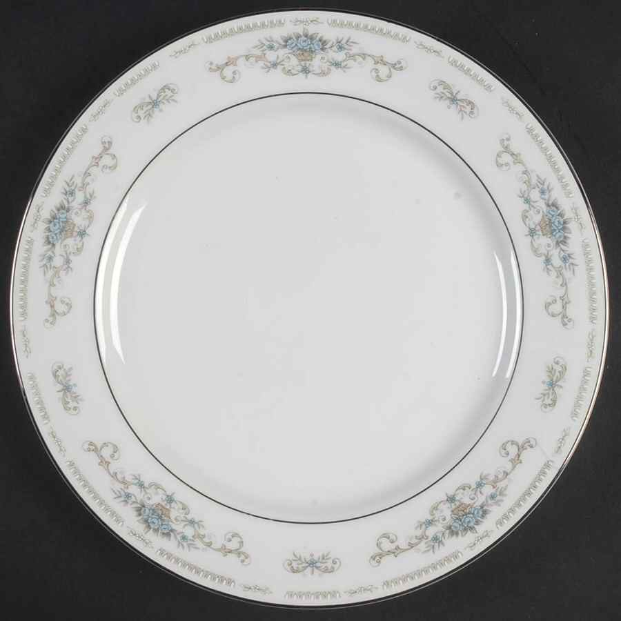 Diane Luncheon Plate by Sone-1