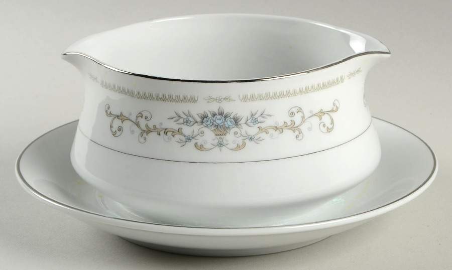 Diane Gravy Boat with Attached Underplate by Sone-1