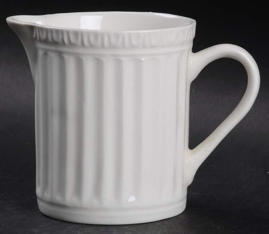 Monarch Creamer by Sango-1