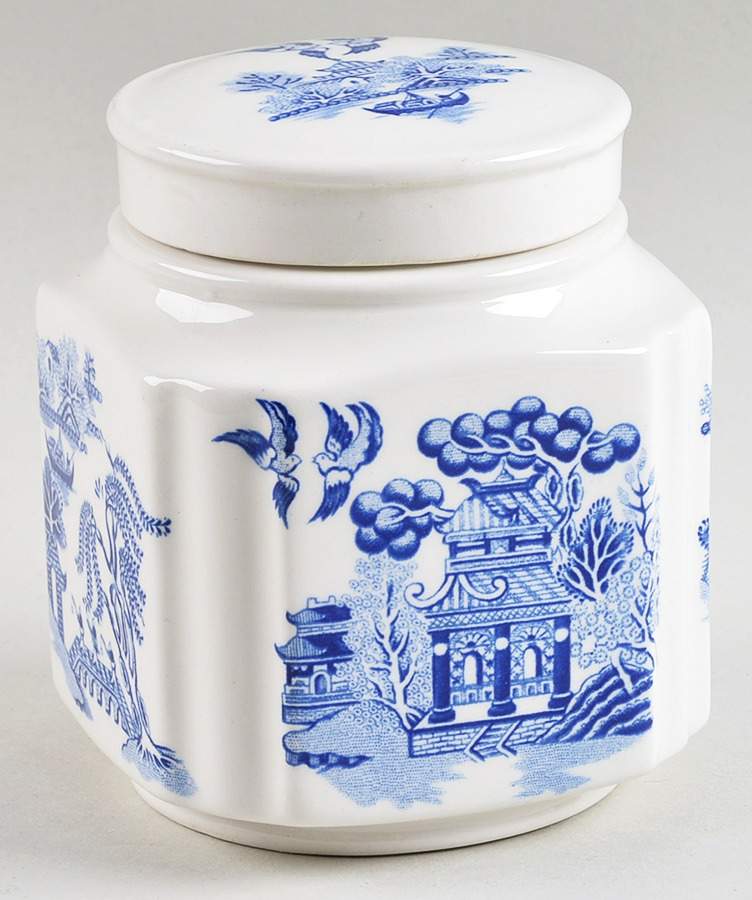 Blue Willow (No Trim, Cream) Tea Caddy & Lid by Sadler-1