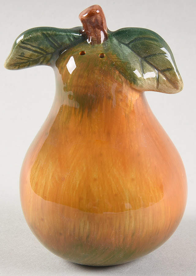 Sonoma (Tan Body, Rim Shape) Figural Salt Shaker by Sakura-1
