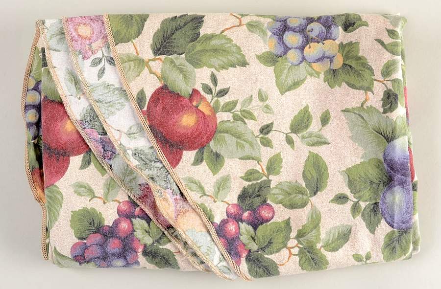 Sonoma (Tan Body, Rim Shape) 58" X 78" Oblong Tablecloth by Sakura-1