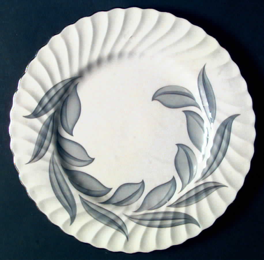 Dawn (Berkeley, Platinum Trim) Dinner Plate by Syracuse-1