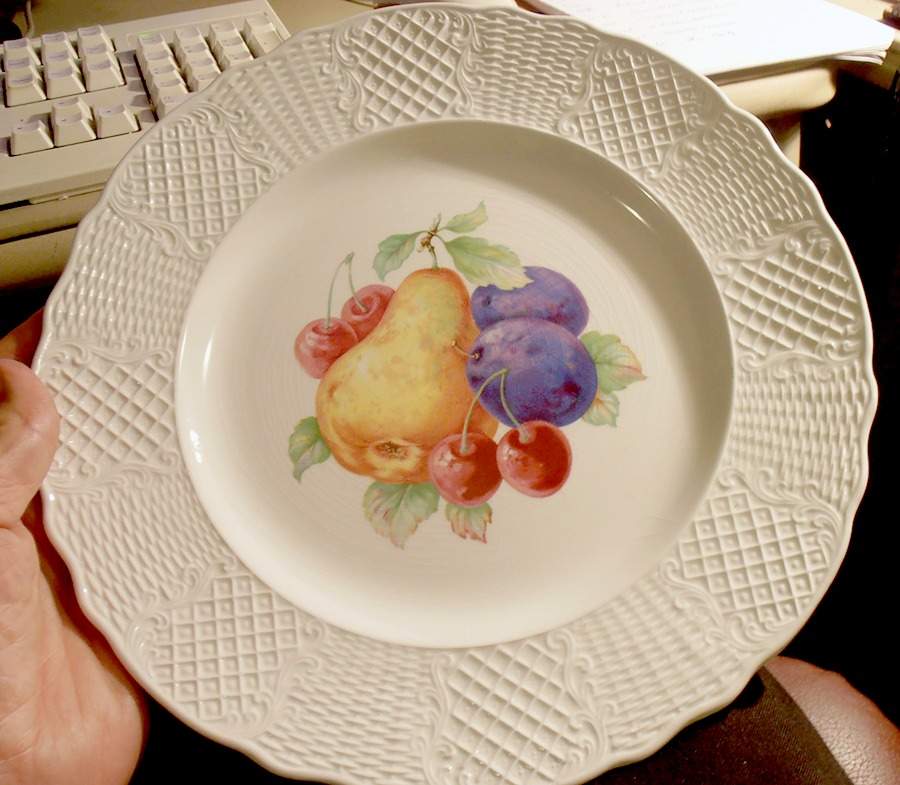 SIM14 Dinner Plate by Simpsons-1
