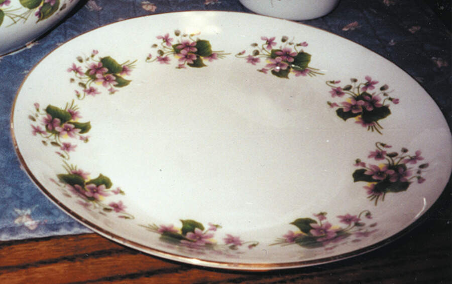 SUT19 Dinner Plate by Sutherland-1