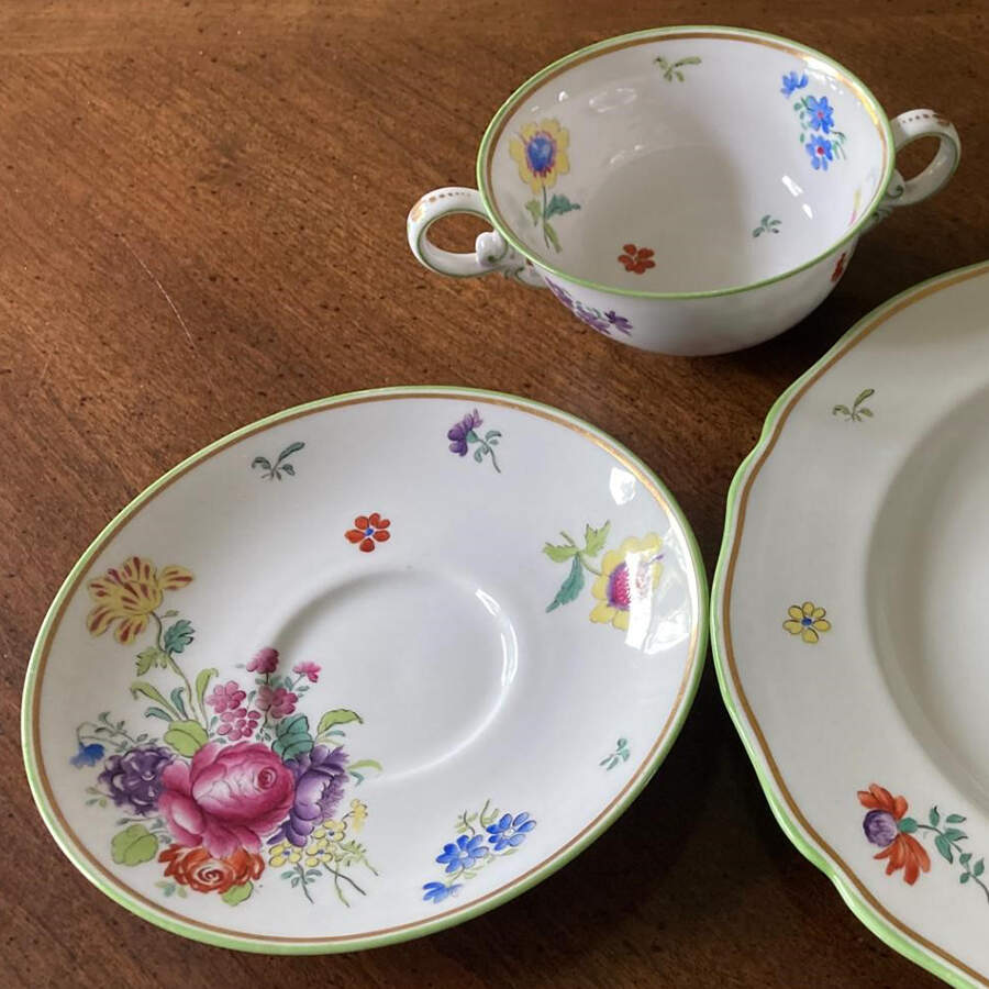 R2951 Flat Cream Soup Bowl & Saucer Set by Spode-1