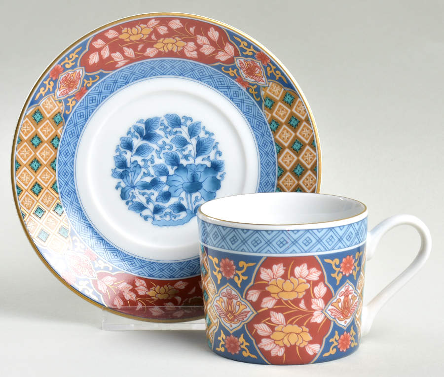 SMB1 Flat Cup & Saucer Set by Smithsonian Institute-1