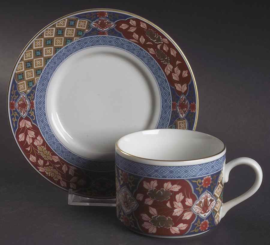 SMB1 Flat Cup & Saucer Set by Smithsonian Institute-1