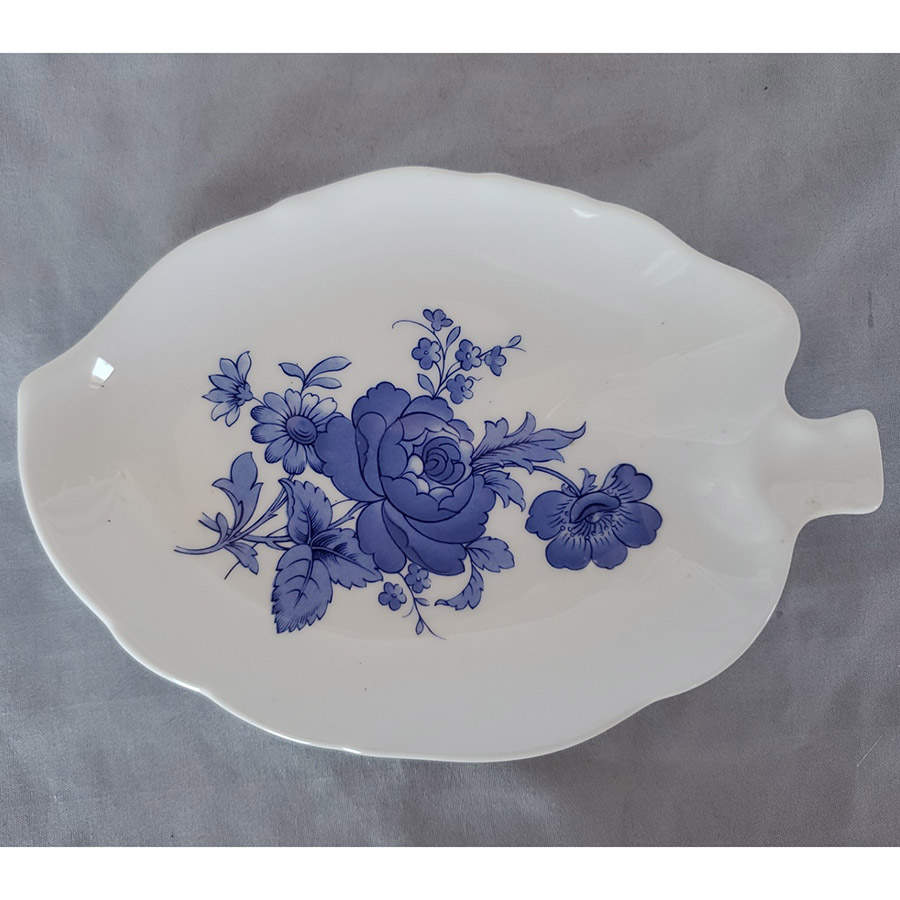 SP211 6" Leaf Dish by Spode-1