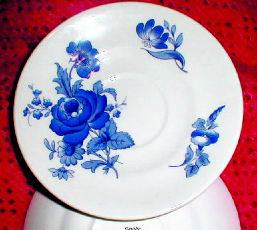 SP211 Saucer by Spode-1