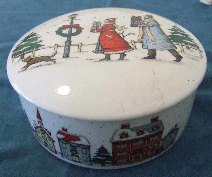Christmas Shoppers 5" Round Box & Lid by Studio Nova-1