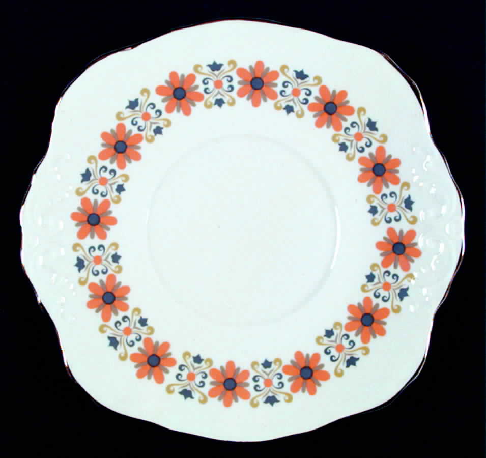 SUT20 Square Handled Cake Plate by Sutherland-1