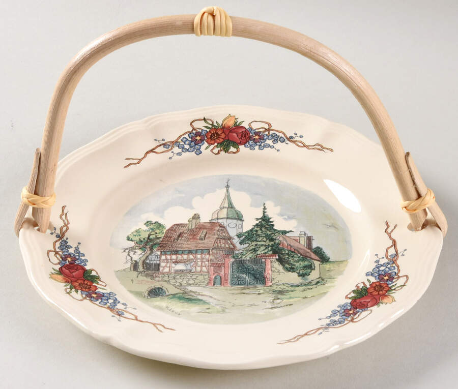Obernai 5 3/8"-5 5/8" Bamboo Handled Serving Plate  HC by Sarreguemines-1