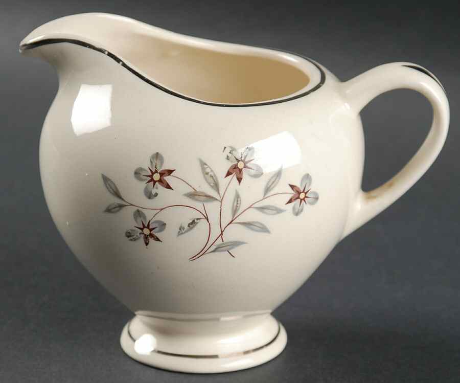 Castlewood Creamer by Salem-1