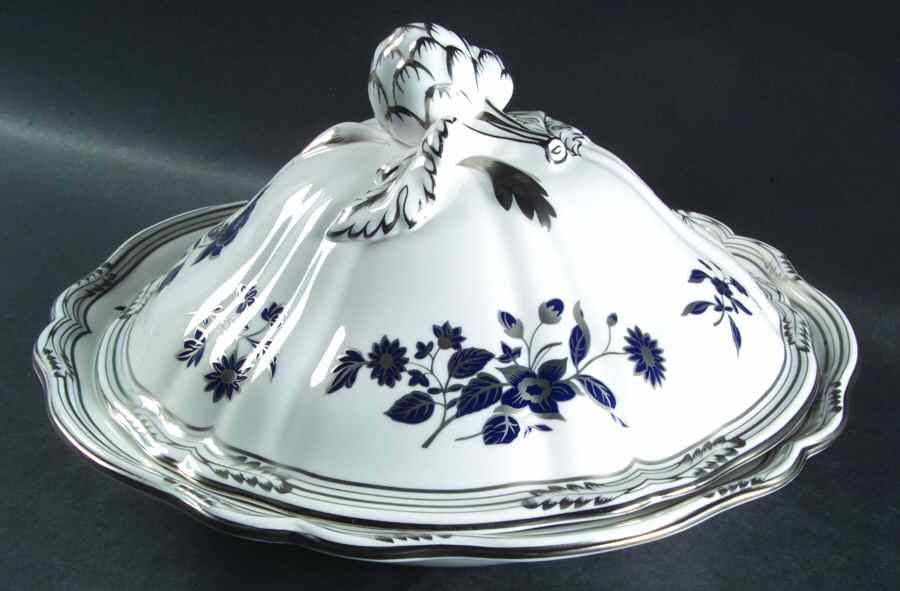 Pennington Platinum Round Covered Vegetable by Spode-1