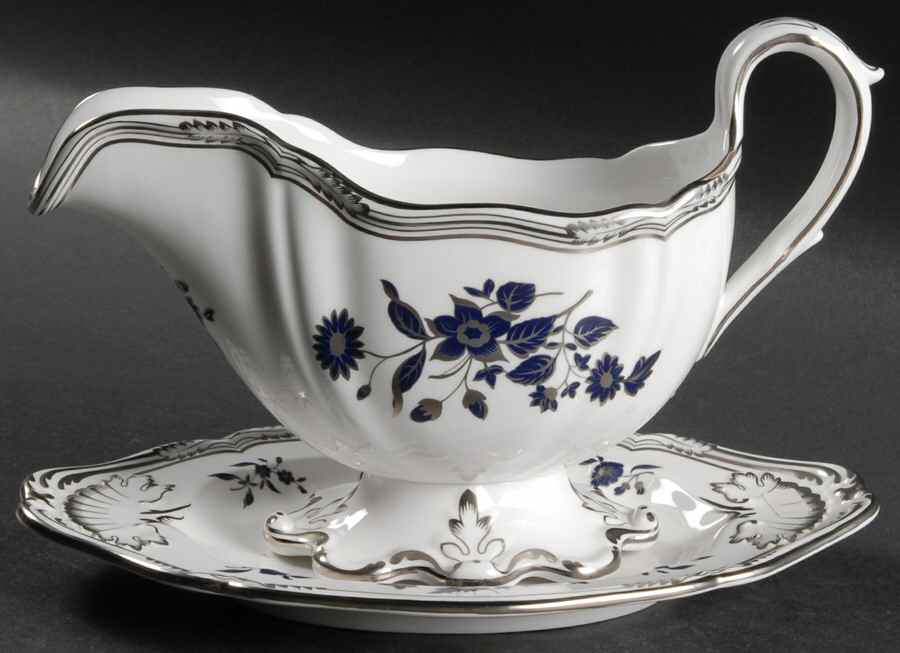 Pennington Platinum Gravy Boat & Underplate by Spode-1