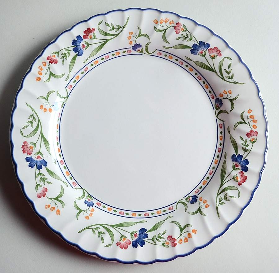 Hampton Court Dinner Plate by Staffordshire-1