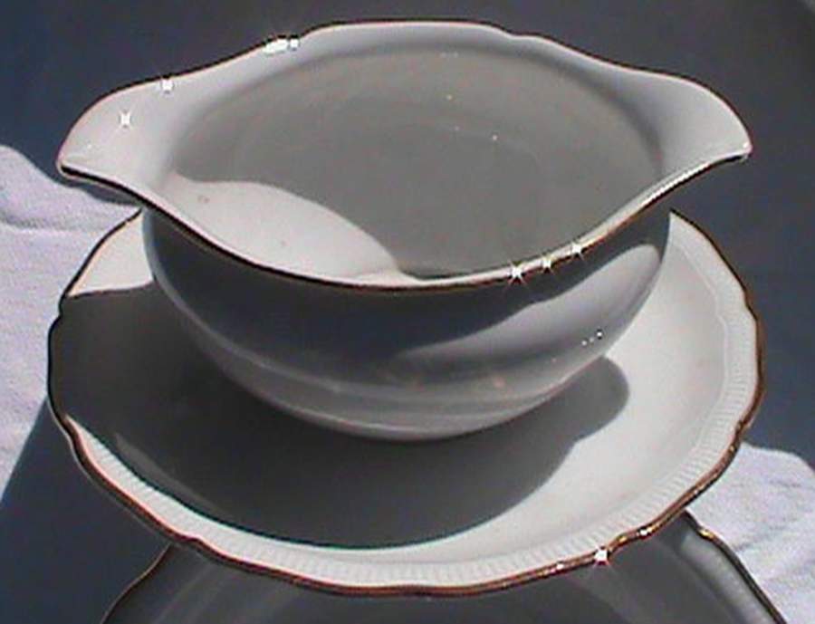 SLT185 Gravy Boat with Attached Underplate by Seltmann-1