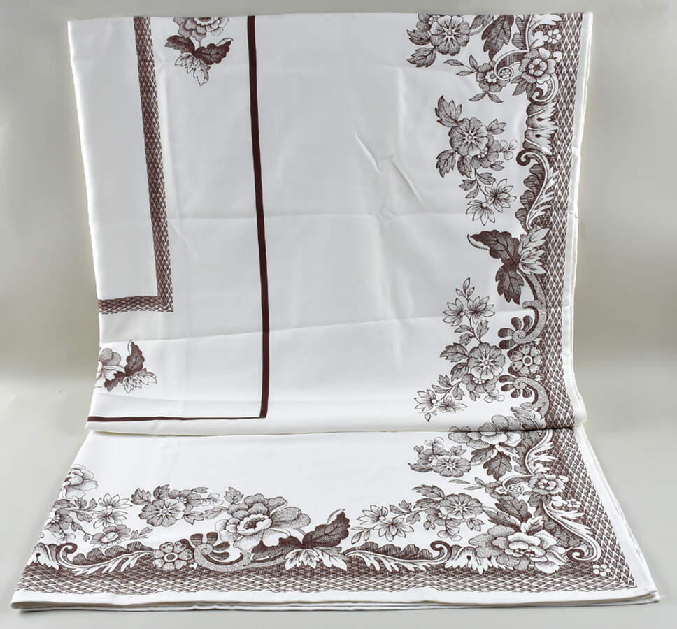Woodland 60" X 102" Oblong Tablecloth by Spode-1
