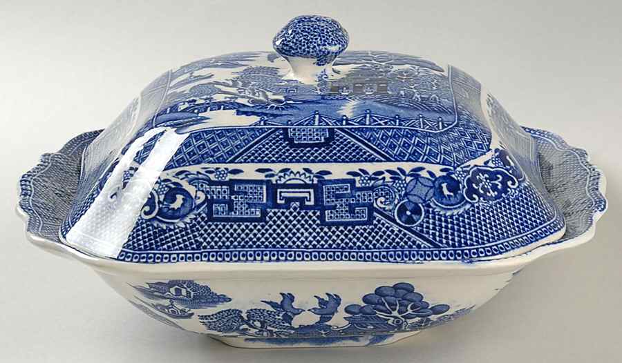 Willow Blue (Scallop, No Trim) Square Covered Vegetable by John Steventon & Son-1