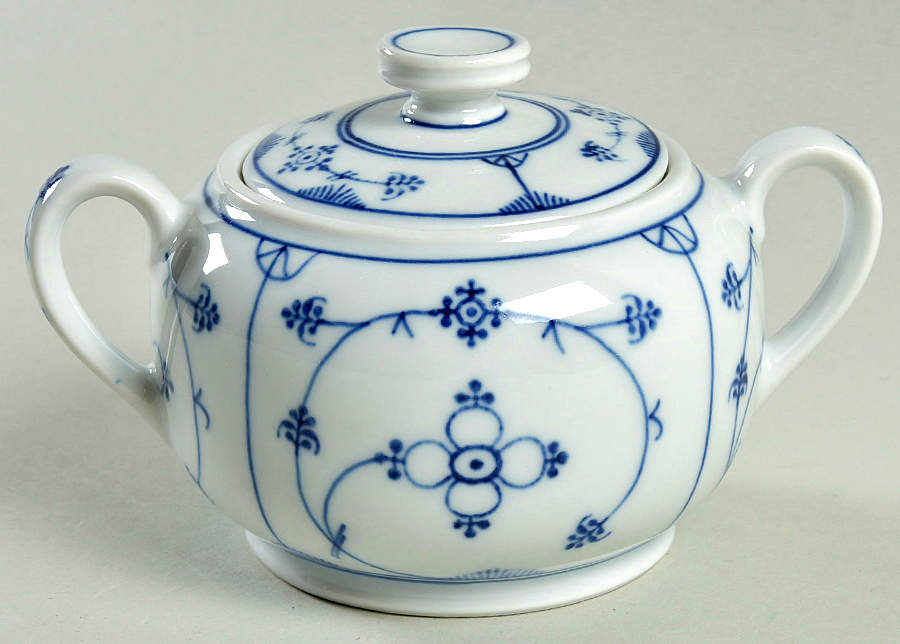 SCH263 Sugar Bowl & Lid by Schumann - Bavaria-1