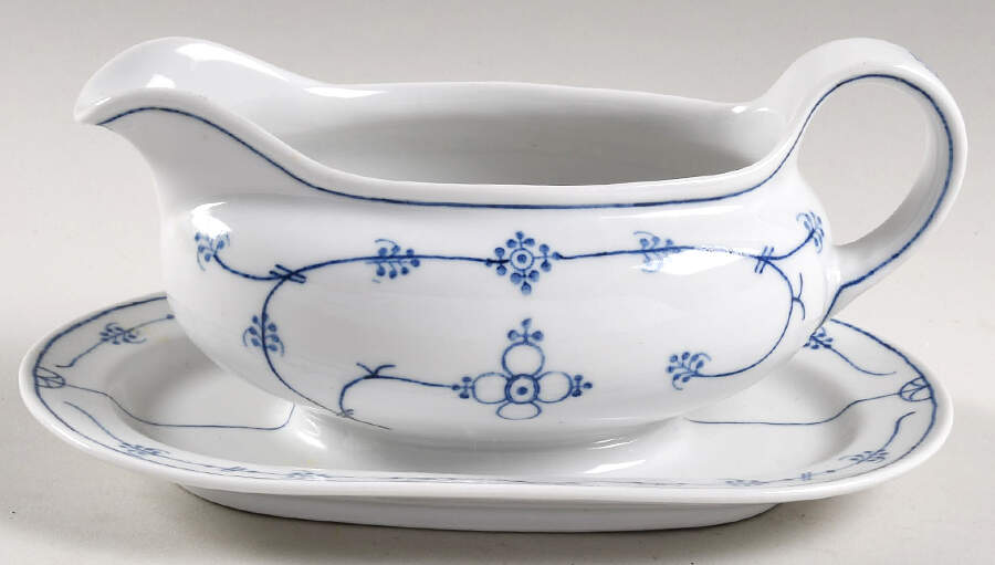 SCH263 Gravy Boat with Attached Underplate by Schumann - Bavaria-1