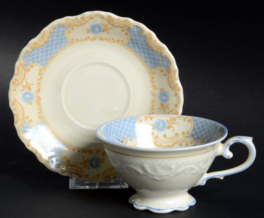 SCH266 Footed Cup & Saucer Set by Schumann - Bavaria-1