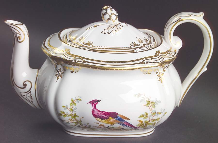 Chelsea Bird (Raised Gold Dots) Teapot & Lid by Spode-1