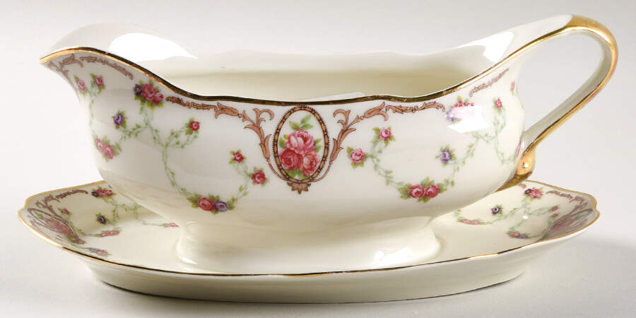 SCL39 Gravy Boat with Attached Underplate by Schlaggenwald-1