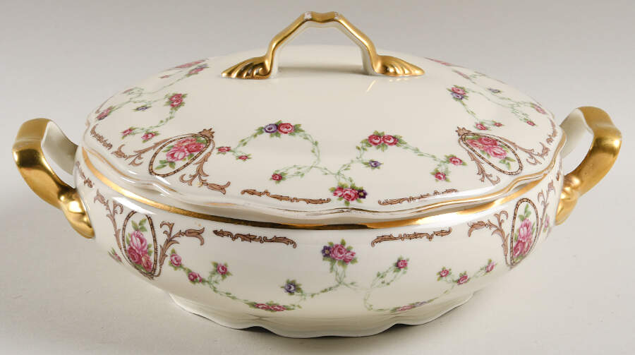 SCL39 Round Covered Vegetable by Schlaggenwald-1