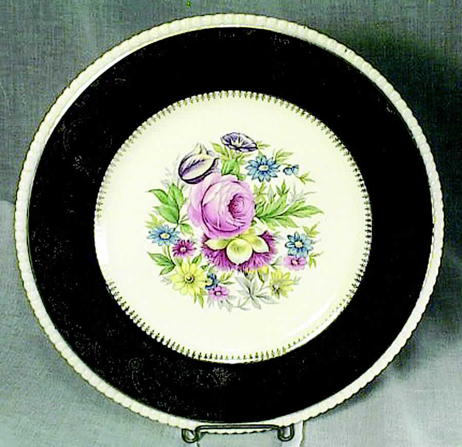 SIM21 Dinner Plate by Simpsons-1