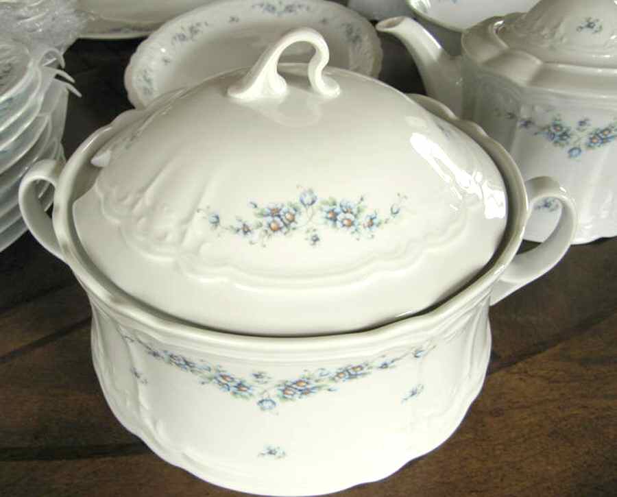 SLT207 Tureen &  Lid by Seltmann-1
