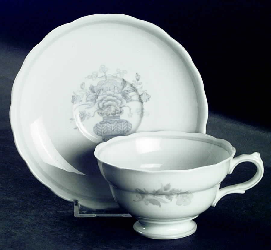Ming Gray (Scalloped, No Trim) Footed Cup & Saucer Set by Spode-1
