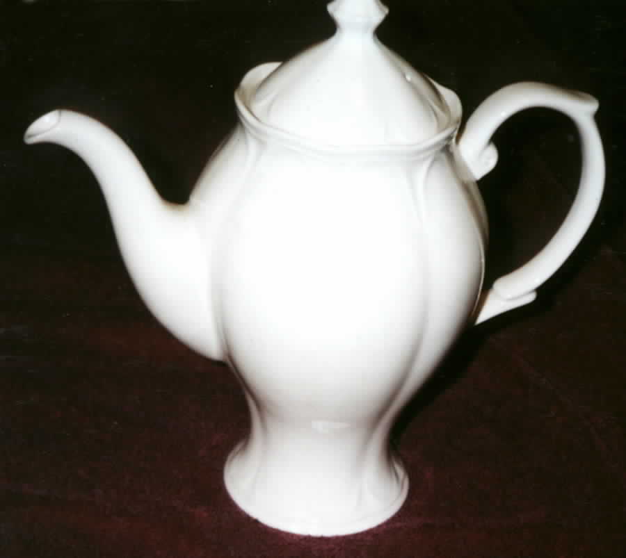 Puritan Coffee Pot & Lid by Style House-1