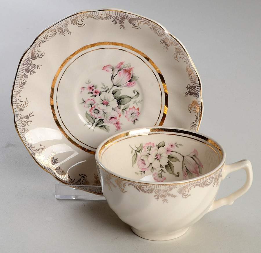 Windsor Flat Cup & Saucer Set by Sovereign Potters-1