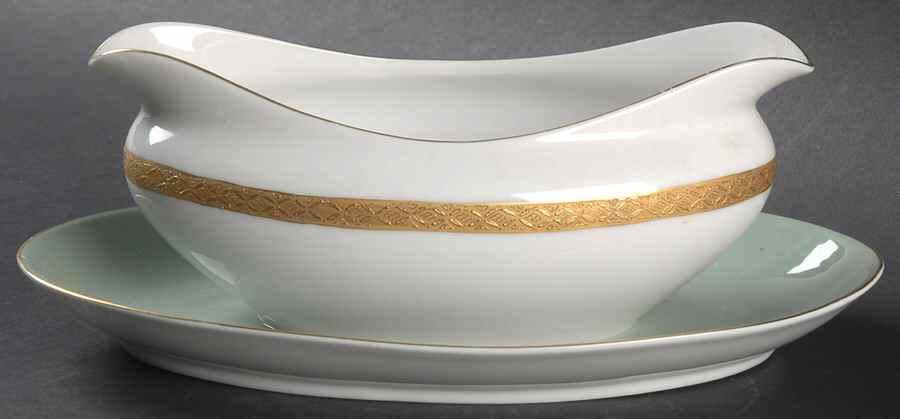 5077 Gravy Boat with Attached Underplate by Sone-1