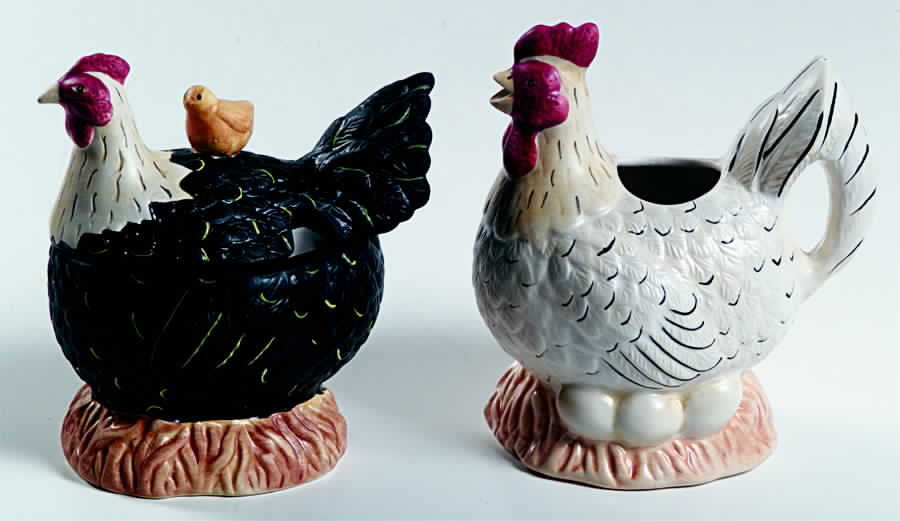 Henny Penny Figural Creamer & Sugar Set by Sakura-1