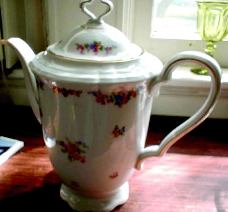23277 Coffee Pot & Lid by Seltmann-1
