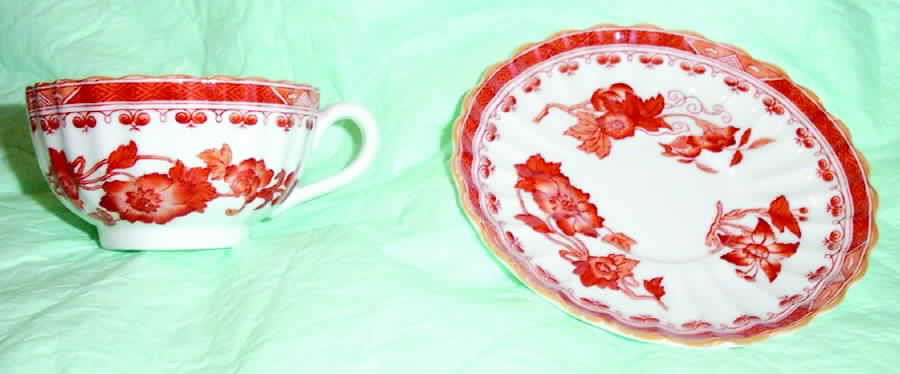 R9606 Flat Cup & Saucer Set by Spode-1