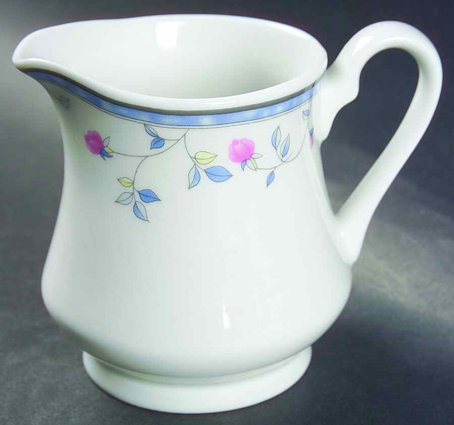 Florete Creamer by Sonata-1