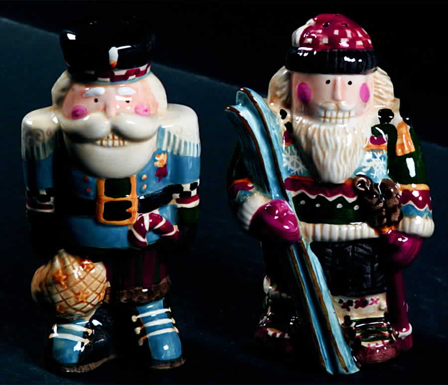 Nutcrackers Figural Salt & Pepper Set by Sakura-1