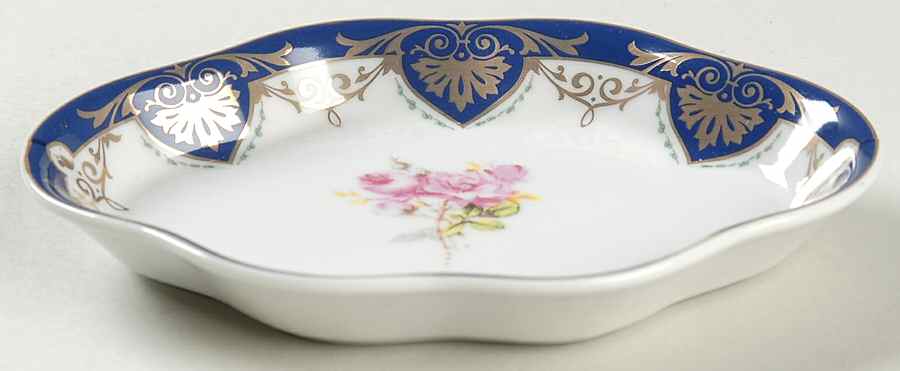 Vanderbilt Service Soap Dish by Sadek-1