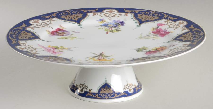 Vanderbilt Service 10" Diameter Pedestal Cake Stand by Sadek-1