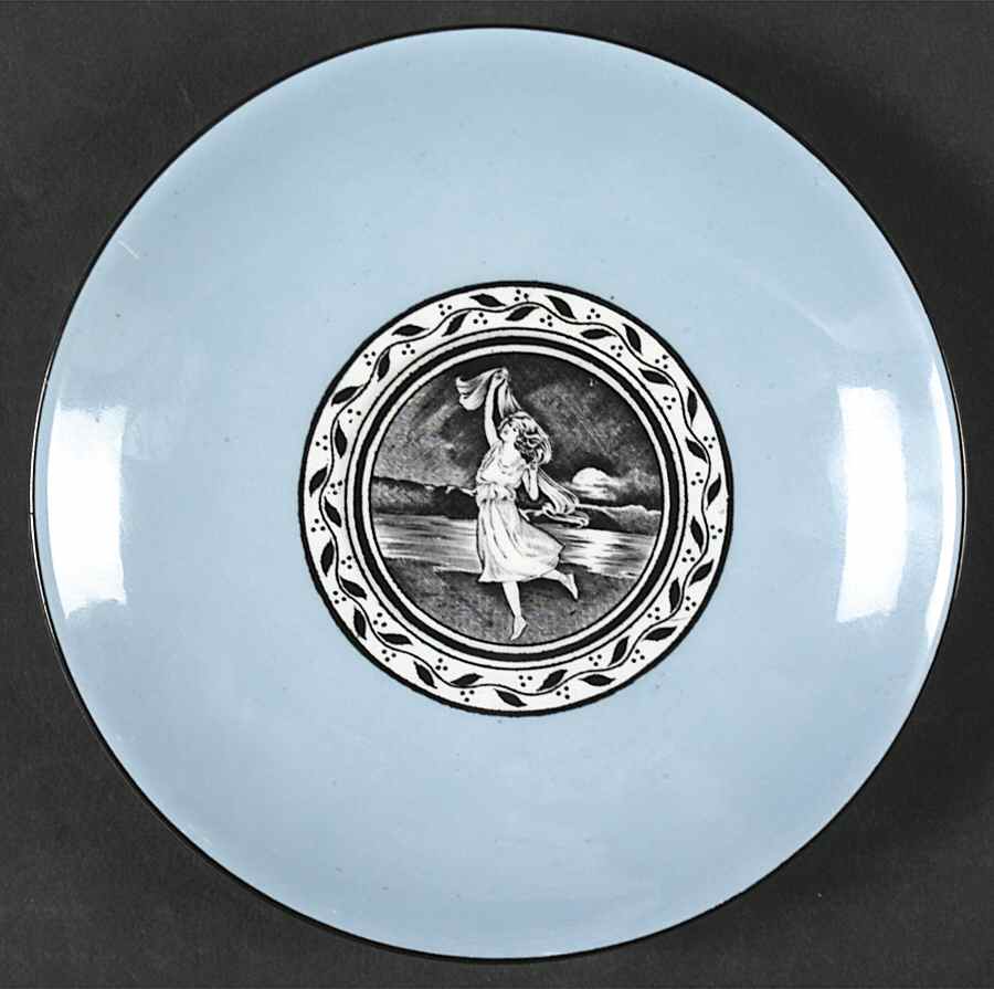 Cameo Dancing Saucer by Shelley-1