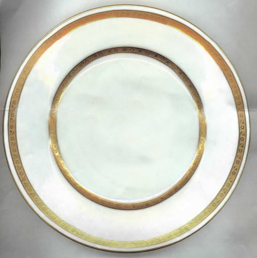 8221 Dinner Plate by Shelley-1