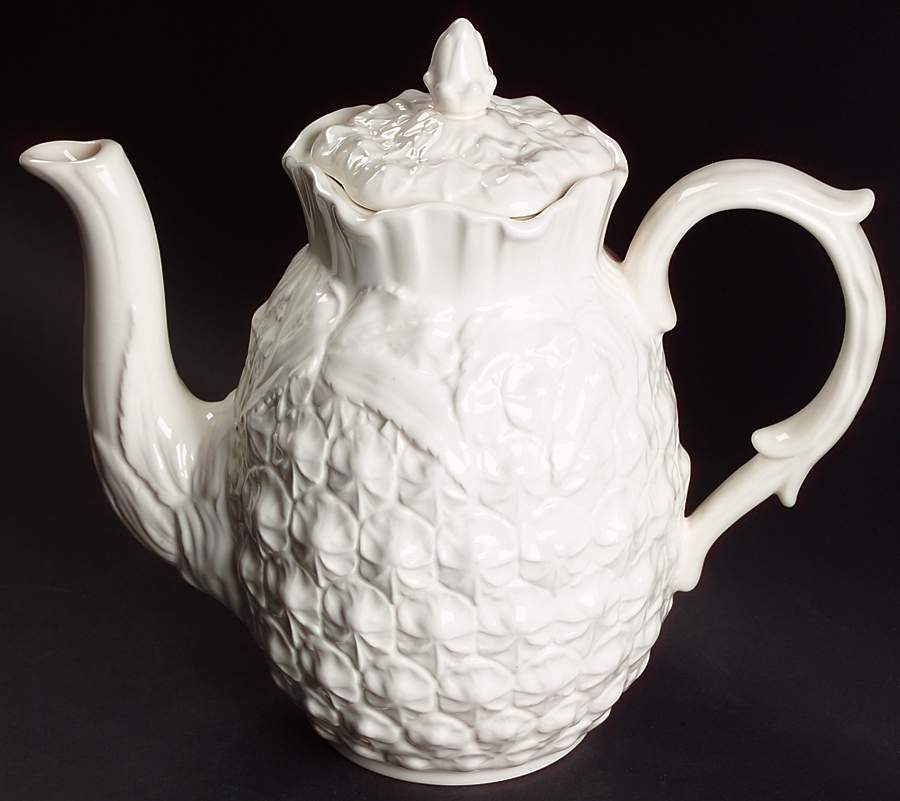 Williamsburg Pineapple Coffee Pot & Lid by Spode-1